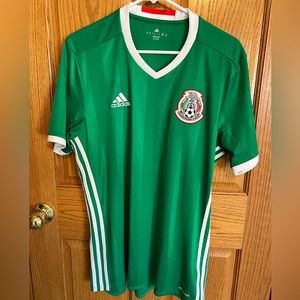 Men’s Large Mexico National Team Soccer Jersey